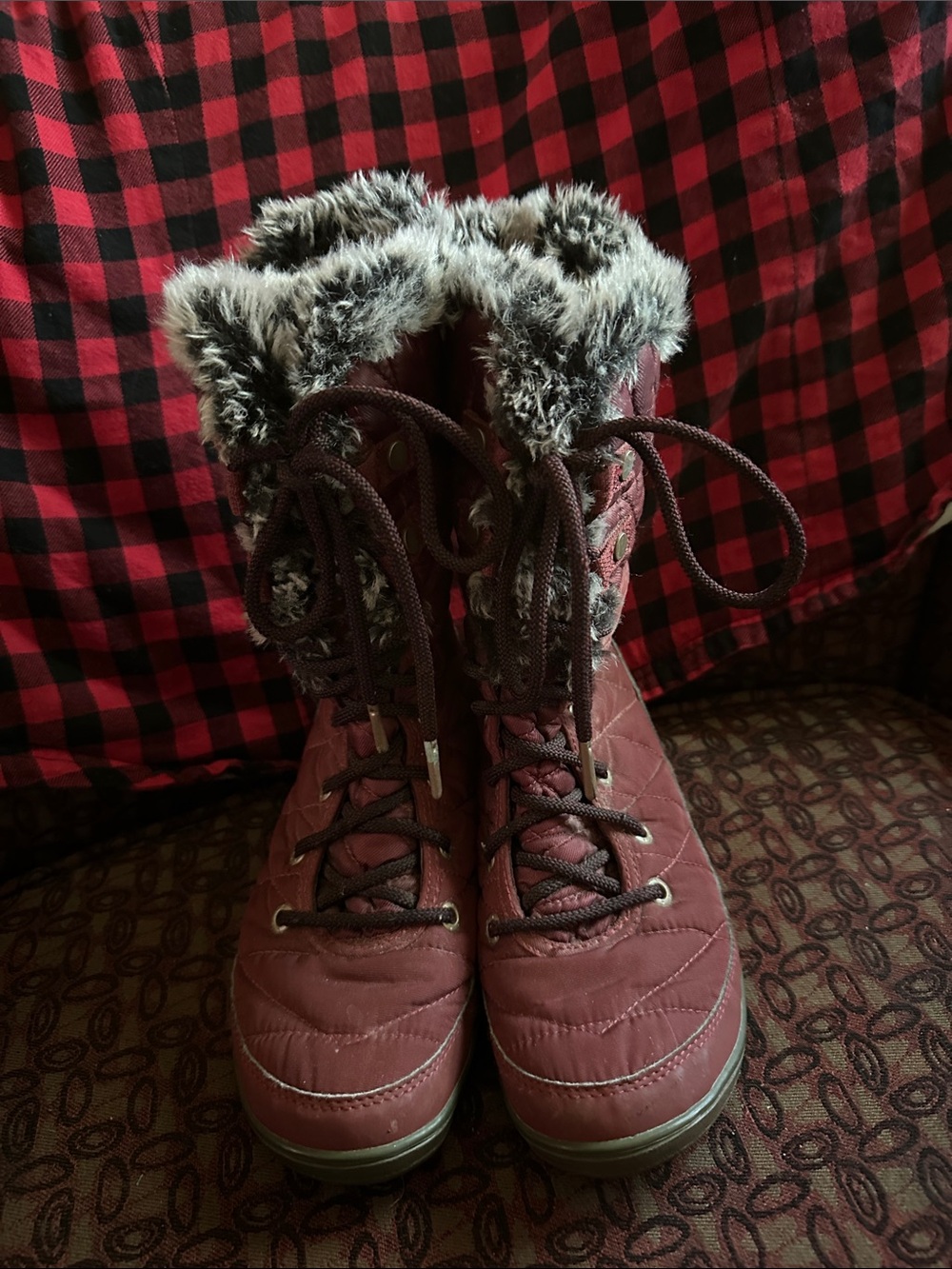 Columbia Thermal Omni Grip Burgundy Lace-Up Winter Boots with Faux Fur